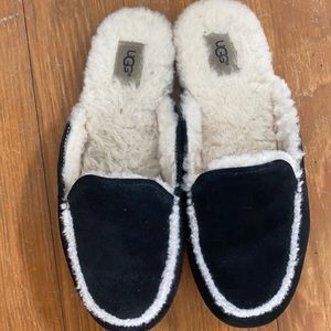 Ugg slippers US size 6